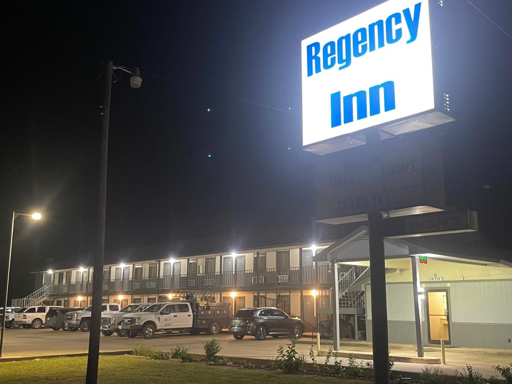 Regency Inn Jewett Exterior photo