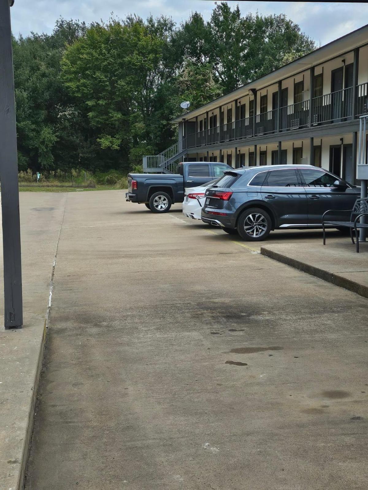 Regency Inn Jewett Exterior photo