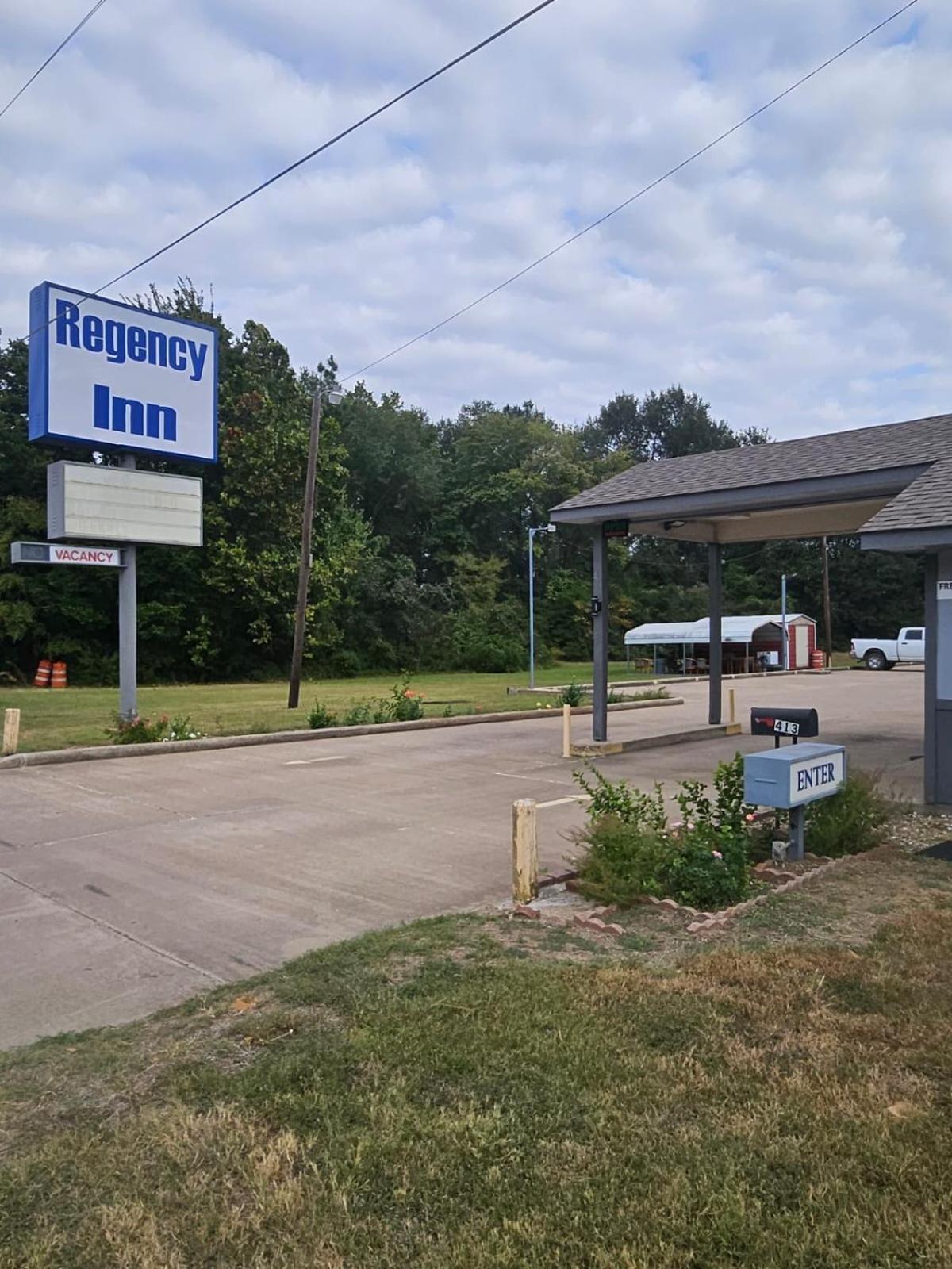 Regency Inn Jewett Exterior photo
