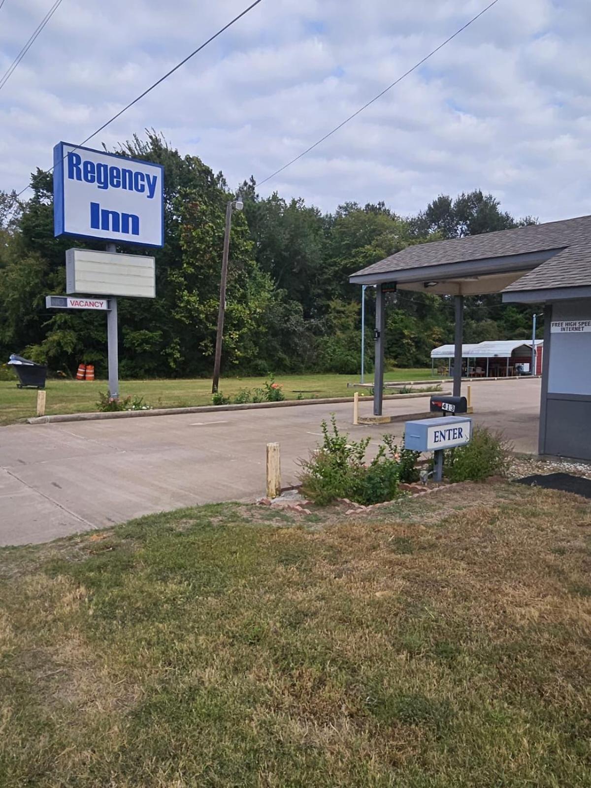 Regency Inn Jewett Exterior photo